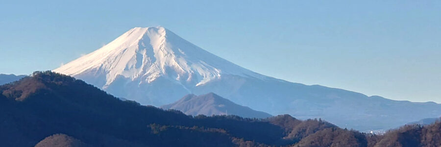 富士山の麓近く、豊かな自然に恵まれた大月